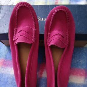 G.H. Bass Women's Fushia Pink Loafers Handcrafted Genuine Leather Weejuns Sz 11M